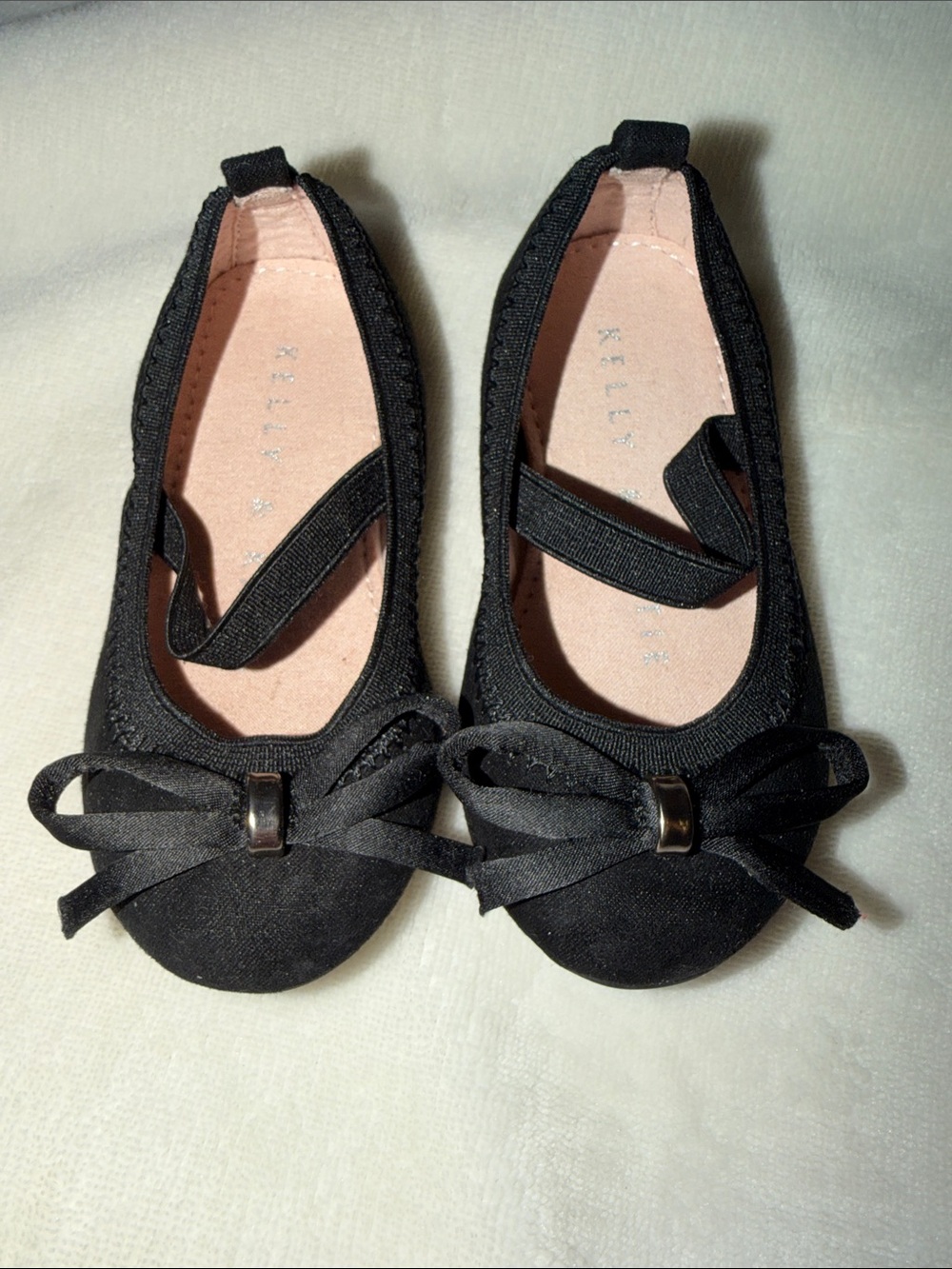 Kelly & Katie Girls Black Ballet Flats with Bow and Elastic Strap